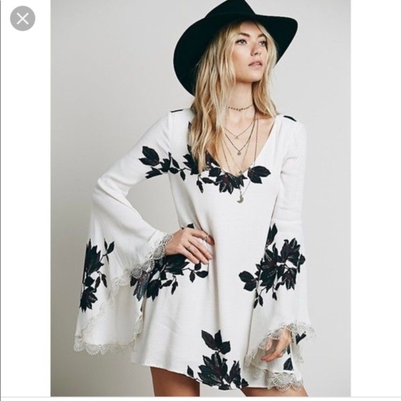 Free People Dresses & Skirts - FREE PEOPLE WANDERER MINI DRESS ~ XS ~ LACE DETAIL